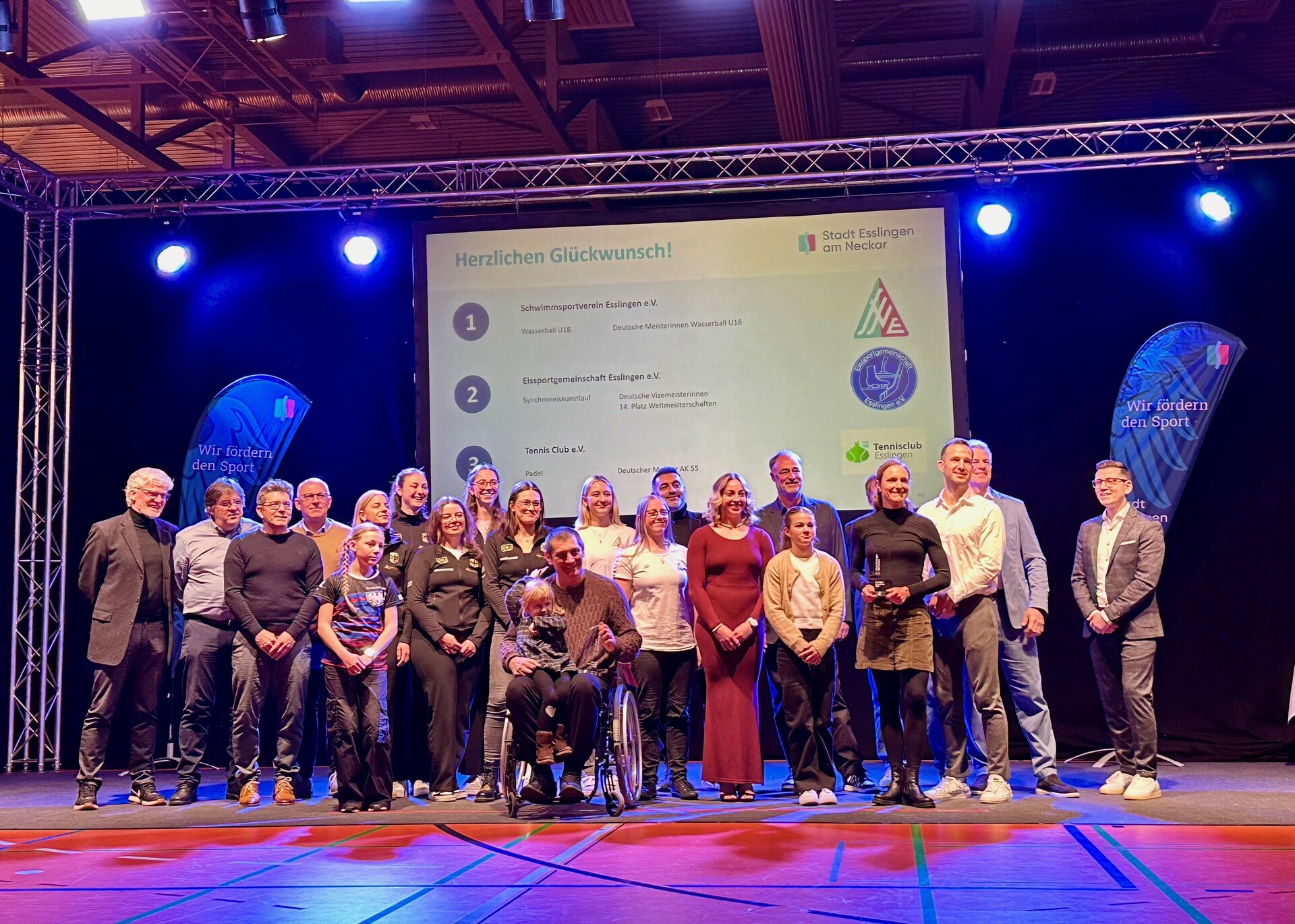 URI – stolzer Partner der Wasserballerinnen des SSV Esslingen e.V.